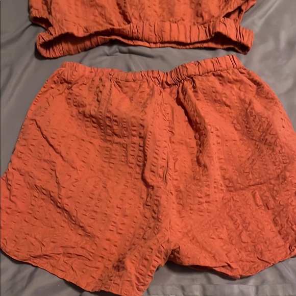 H&M Rust Textured Two-Piece Set - Picture 4 of 6
